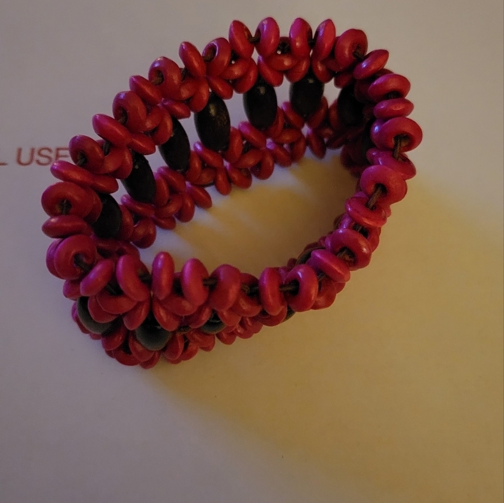 Hot Pink & Brown Wooded Bead Stretch Bracelet - Picture 3 of 6